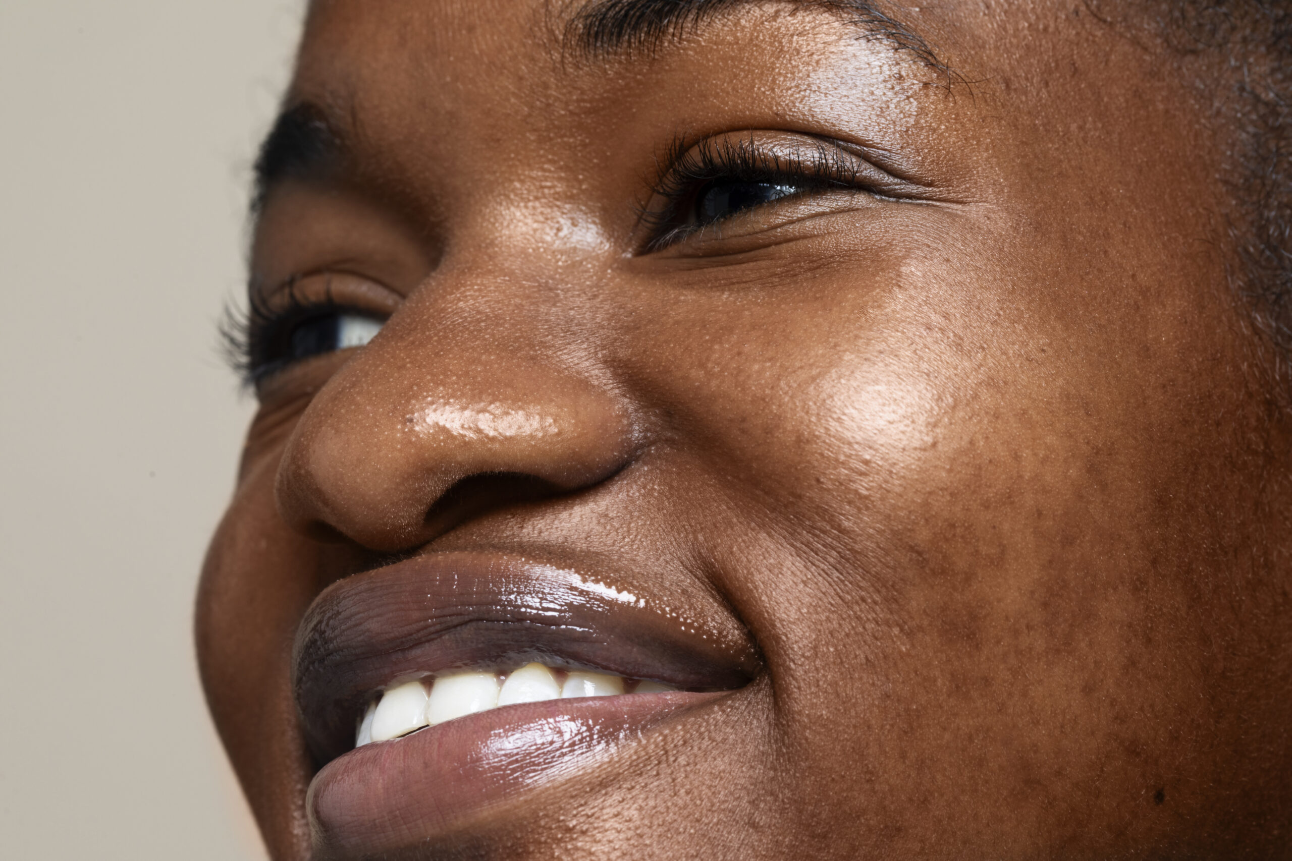Skincare para Pele Negra — Guia Completo skincare pele negra rotina completa produtos certos manchas hiperpigmentação