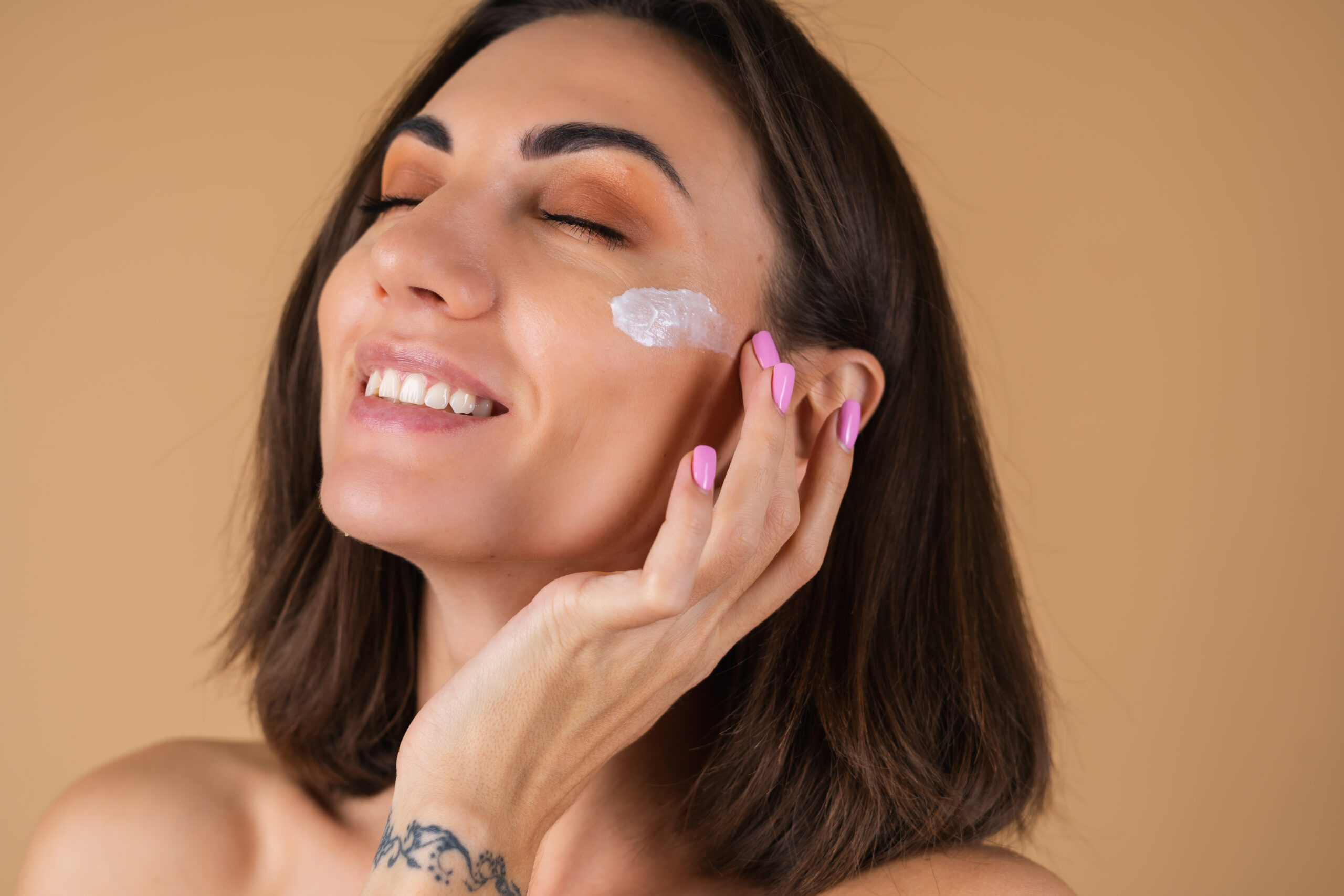 como usar protetor solar no rosto passo a passo aplicação correta skincare